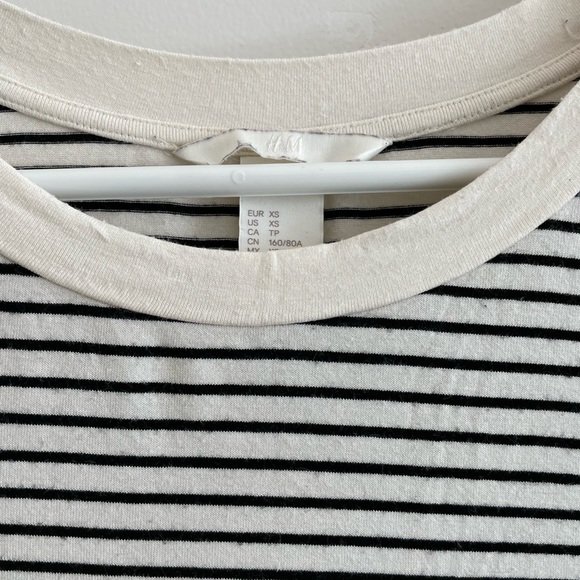 H&M Striped Black and White T-shirt - Picture 2 of 3